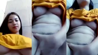 Bokep Indo ABG Toket Bulat Omek Baju Kuning