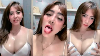 Bokep Indo BeeFlo Cantik Toge Live Basah Menggoda